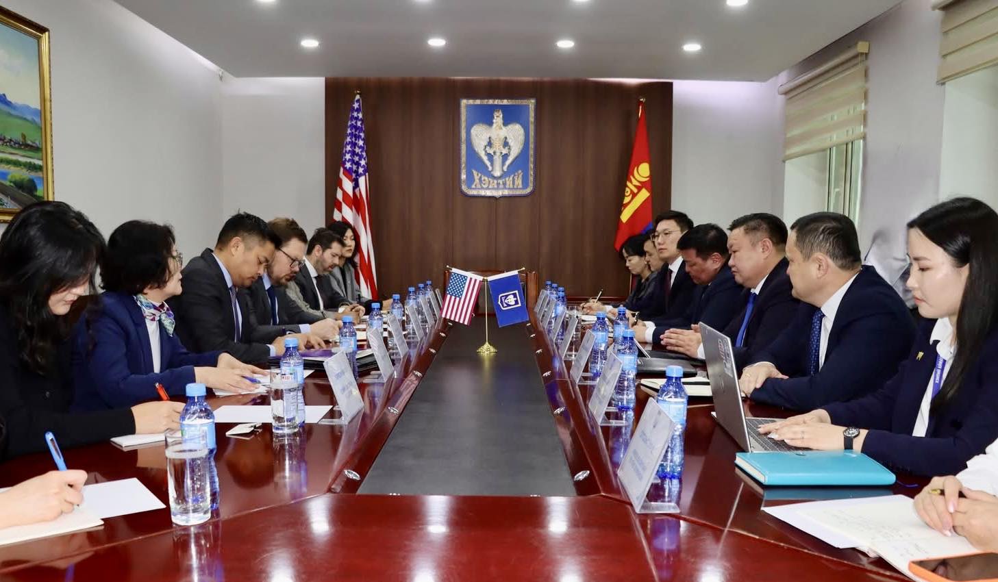 АНУ-ын Элчин сайд Ричард Буанган Хэнтий аймагт албан айлчлал хийж, хамтын ажиллагааны чиглэлүүдийг хэлэлцлээ